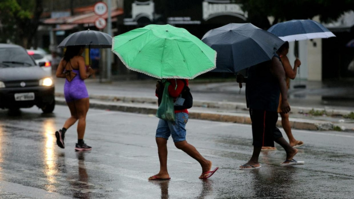 Com pancadas de chuvas neste domingo, veja a previsão do tempo para o feriado de Tiradentes no Ceará